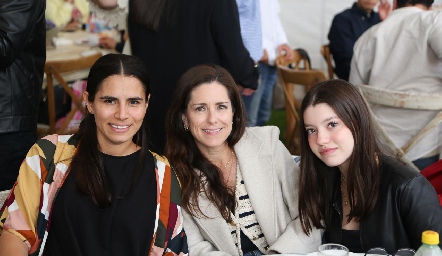  Carla Von Der Meden, Daniela Villaseñor y Tere Enríquez.