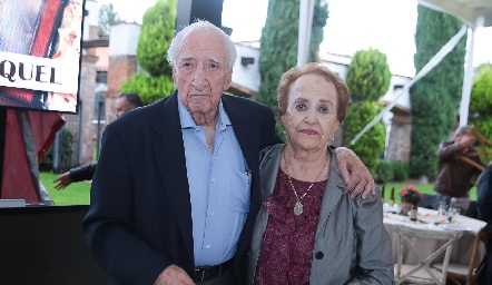  Alfonso César y Armida Zaldívar.