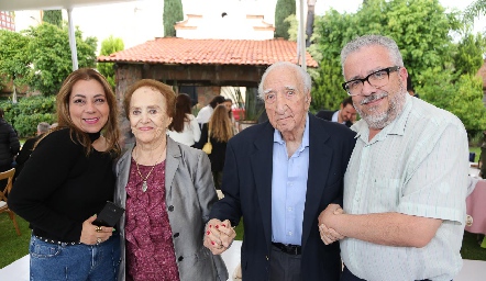  Mine Echavarría, Armida Zaldívar, Alfonso César y Jorge Chessal.