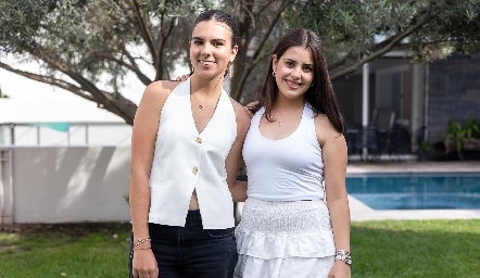  Daniela Galán y Marijó Villalobos.