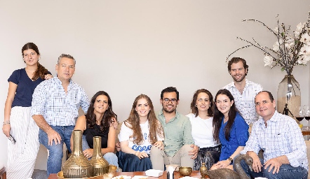   Alexia Galán, Héctor Galán, Daniela Rivero, Ana Paula Villalobos, Santiago Agraz, Ana Hernández, Mariana Velasco, Alejandro Villalobos y Alejandro Villalobos.