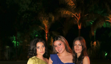  Arantza Ramírez, Giovanna Sotelo y Loretta Abud.