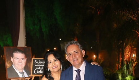  Antonio Venegas y Verónica Sánchez.