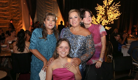  Gaby, Danaé, Adriana y Eloise.