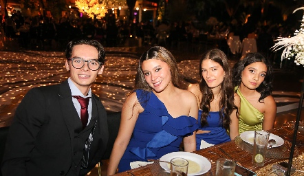  Carlos Rebolledo, Giovanna Sotello, Loretta Abud y Arantza Ramírez.