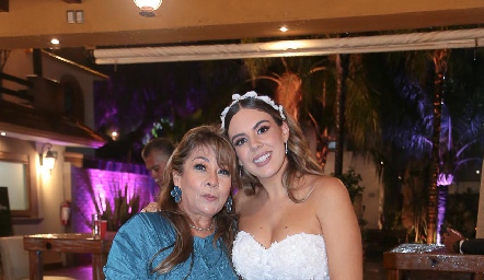  Gaby Enríquez y Adriana Zapata.