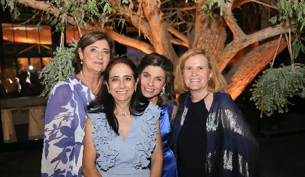 Lupita Solórzano, Lourdes Obregón, Gaby Goldaracena y María Elena Scanlan.