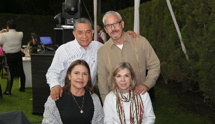  Marco Campos, Carolina Medina, Manuel y Mari Susi .