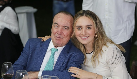  Abelardo Uría con su hija María.