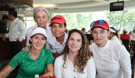  Paulina Vivanco, Paty del Peral, Lorena Torres, Érika Von Der Meden y Claudia Díaz Infante.