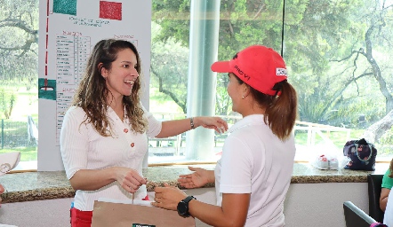  Érika Von Der Meden y Lorena Torres.