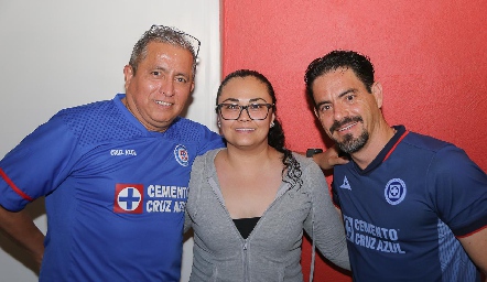  Hugo Luna, Elizabeth Ruiz y Clemente Montiel.