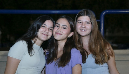  Loretta Castanedo, Sofía González y Alexia Galán.