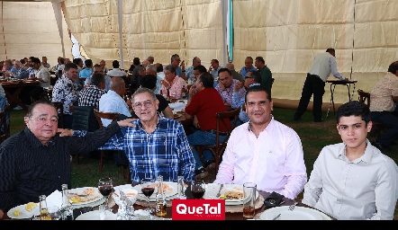  Librado Ricavar, Héctor Miguel Sánchez, Héctor Miguel Sánchez Flores y Héctor Miguel Sánchez Luna.