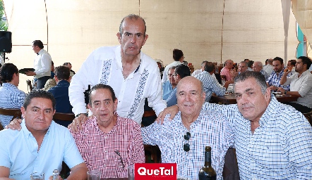  Mario del Valle, Toño Cordero, Rafael Arellano, Sergio Loustonou y Gabriel Espinosa.