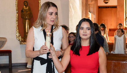 Maru Alcalde y Mariana Meade.