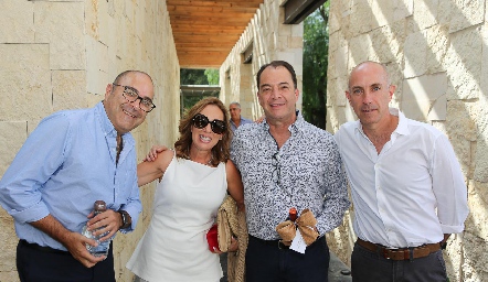  Eduardo Nieto, María Elena Ávila, Eduardo González y Juan Carlos Nieto.