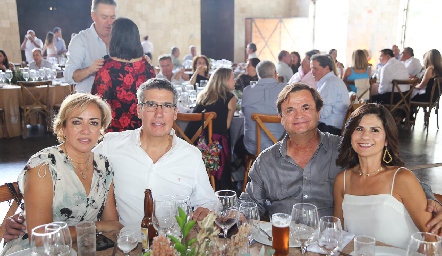  Karina Ramos, Mauricio Alcalde, Oscar Cabrera y Lucía Escobedo.