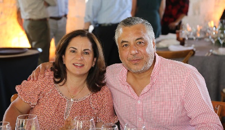  Claudia Ávila y Alejandro Villasana.