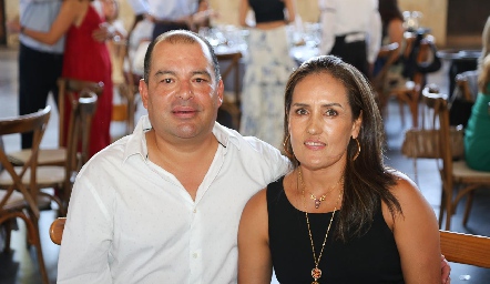  Oscar González y Rocío López.