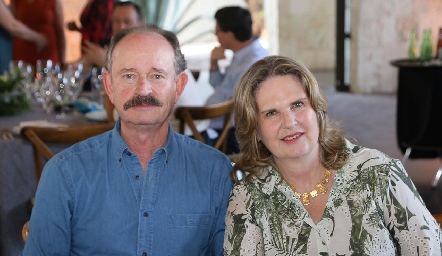  Sergio Velasco y Carmen de Velasco.