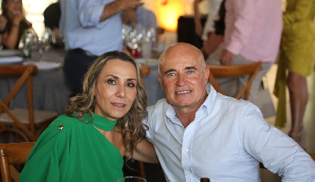  Roxana Serna y Tomás Alcalde.