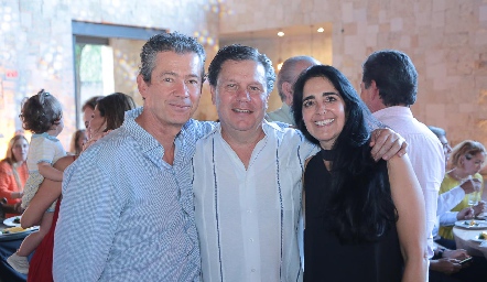  Toño Mendizábal, Jorge Foyo y Lety Leos.