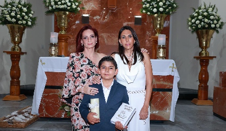  Ana Fernanda Tovar, Rafael Martínez y Claudia Tovar.