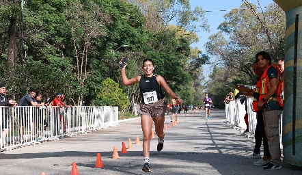  2º lugar femenil, de la carrera de 10 km.