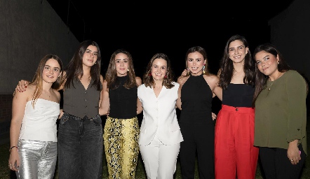  Begoña, Montse González, Caro Mercado, Regina Carrillo, Alexa Cárdenas, Cecy Solano y Majo Cerrillo.