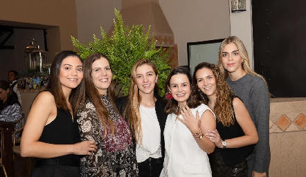  Ale Castrillón, Micole Echegaray, Pau Martínez, Regina Carrillo, Lucila Andrade y Claudia Mahbub.