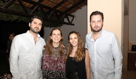 René Padilla, Micole Echegaray, Lucila Andrade y Patricio Lozano.