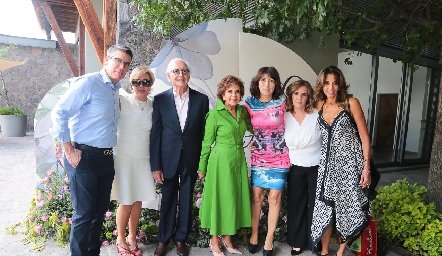  Mauricio Alcalde, Karina Ramos, Marcelo de los Santos, Guille Anaya, Maricarmen Haro, Nohemí Sampere y Cecilia de los Santos.