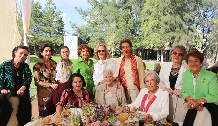  Guille Anaya con sus amigas.