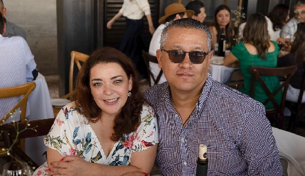   Mariana Dávila y Aldo Torres.