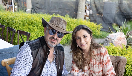  Mario Güemes y Alejandra Dip.