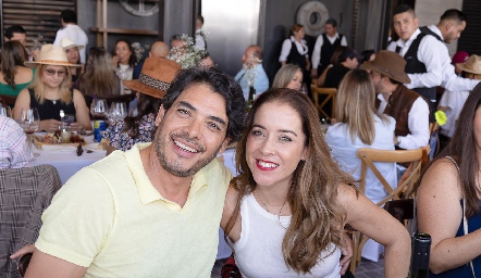  Mariano Nagore y Elba González.