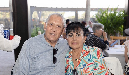 Rossyna Varela y Jorge Noel Chávez.