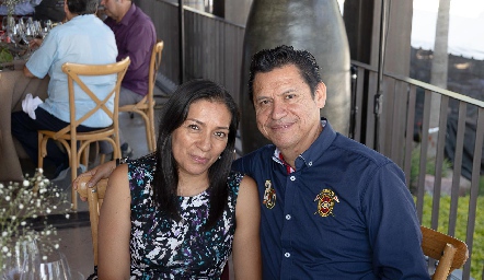  Alicia Meza y Eduardo Vela.