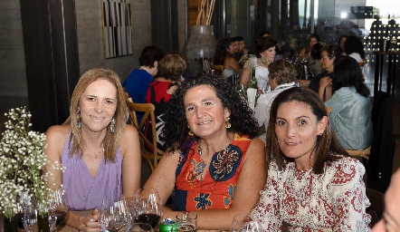  Aracely Amparán, Georgina Guerrero y Erika Martínez.