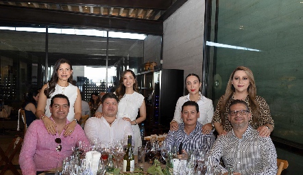  Gerardo Rodríguez, Jonathan Bañuelos, Aldo Lara, Pedro Piña, Angélica Salmon, Lupita Quintero, Sandra Sandoval y Cristi Velasco .