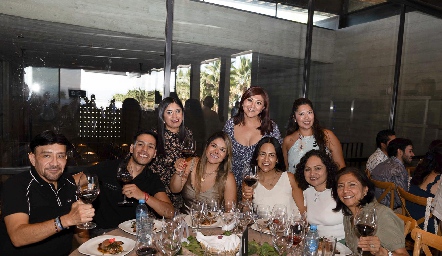  Azure, Selene, Elda, Miguel Salgado, Luis Ortiz, Lorena Guzmán, Paulina Valenzuela, Raquel Rodríguez, Carmen Bautista.