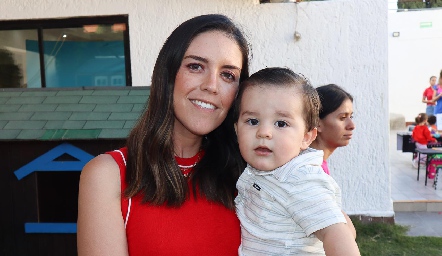  Daniela Pérez con su hijo Marcelo Muñoz.