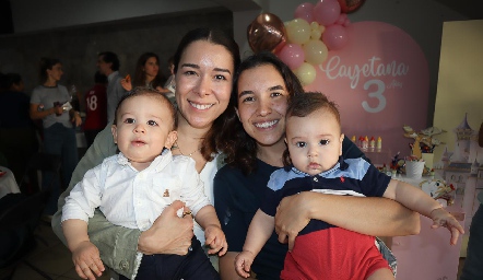  Michelle Cano y Álvaro Gómez, Montse Villanueva y José Mauricio.