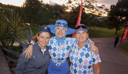  Sofía Torres, Keyhe y Carla Carter.