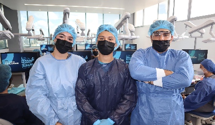  Nelly Guerra, José Rodrigo Salazar y Claudio del Pozo.