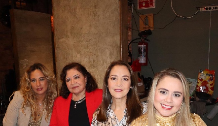  Syndia González, Cuata López, Graciela Wagner y Melissa Pérez.