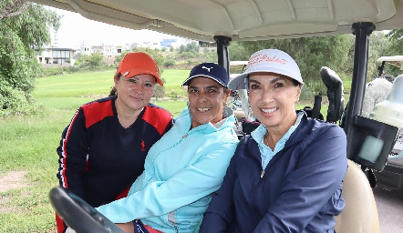  Lucia Peña, Yolanda Fuentes y Georgina García.