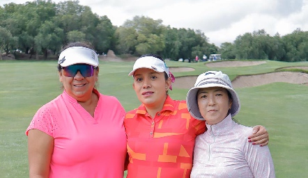  Griselda Zacarías, Luzma Hernández y Harue Ihuazahua.