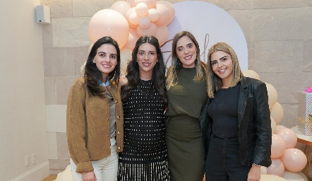  Adriana Olmos, Cristy Lorca, Sofía Ascanio y Daniela de los Santos.